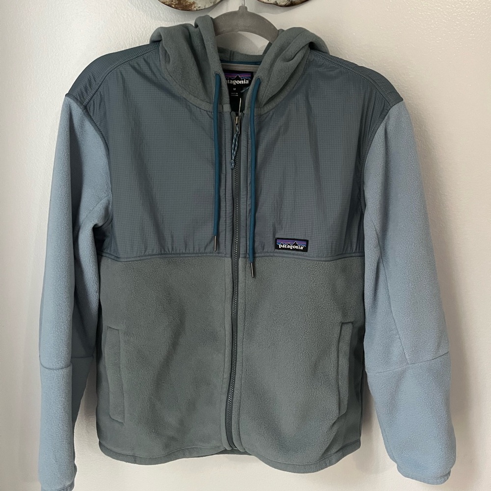 NWT Patagonia Microdini Fleece Hoody Plume Grey Size Medium Womens Fall 2022